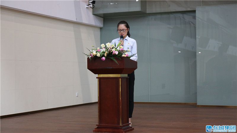 1538224718315767.jpg 陳麗婷做表態(tài)發(fā)言.JPG