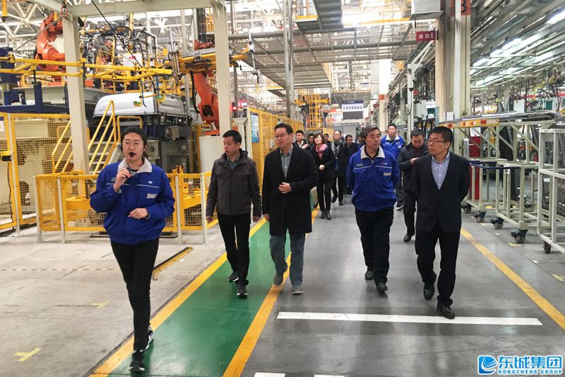 1544933793118982.jpg 沖壓車間現(xiàn)場參觀.jpg