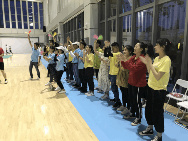 1561041540243129.gif 640.gif