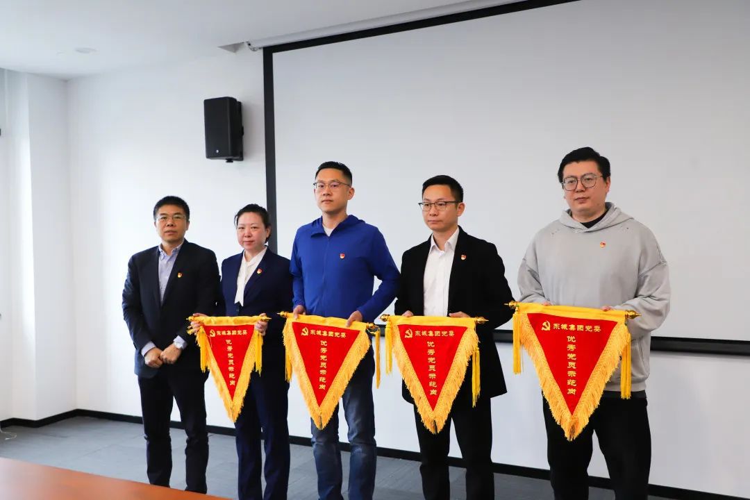 1680927752138304.jpg 1680927752138304.jpg